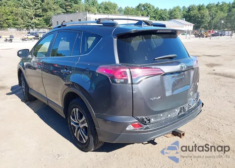 2017 Toyota Rav4 Le z USA, uszkodzony, nr VIN JTMBFREV6HJ142486